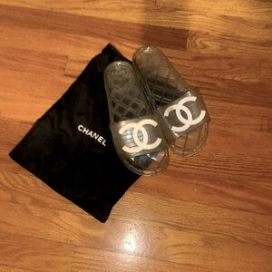 Chanel slides